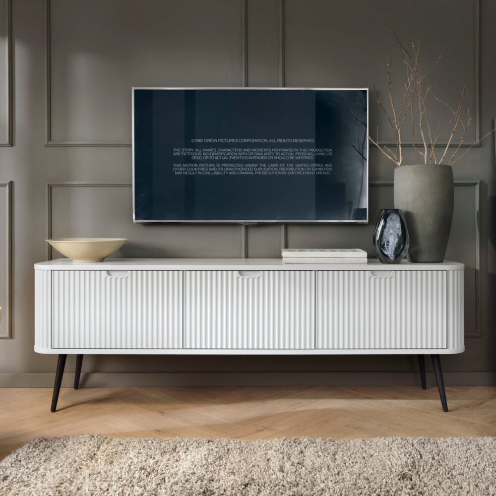 TV-Lowboard MORDEN – Weiß – Riffel-Fronten – Breite 168 cm, Höhe 56 cm, Tiefe 39 cm – Bild 2