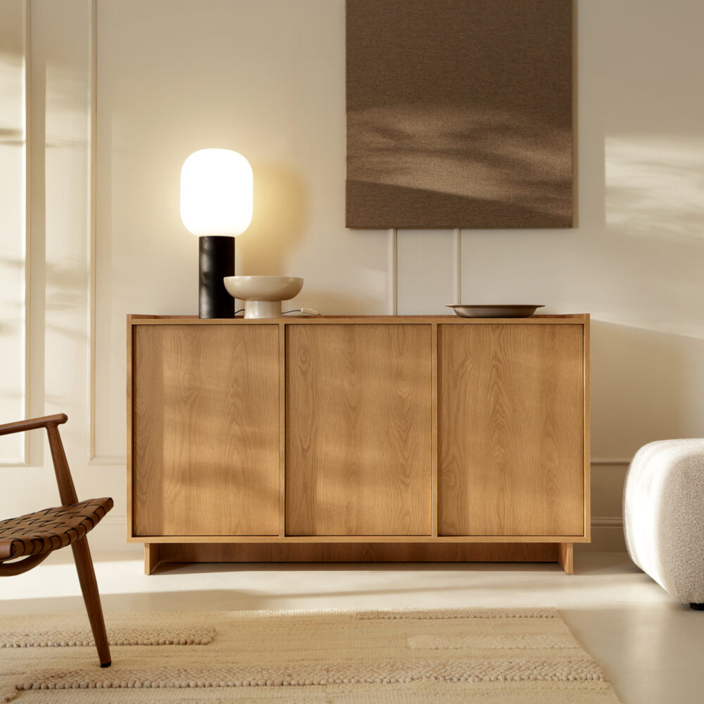 Kommode Yarker – Karamell-Eiche – 3-türig – 147 x 82 x 39 cm – Bild 2