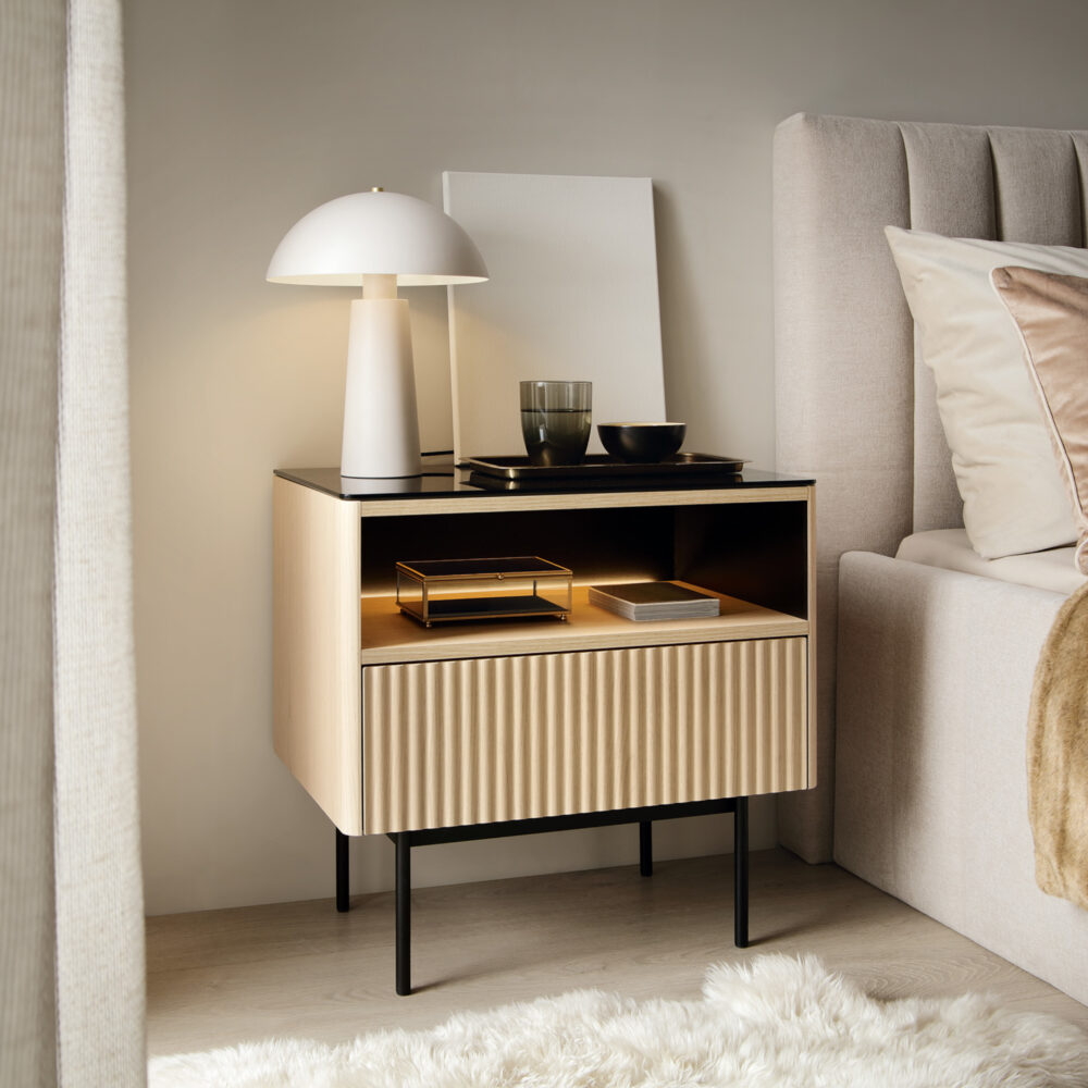 Nachttisch Olden – Vicenza-Eiche – mit Glasplatte und Schublade – 57 x 57 x 39 cm – Bild 2